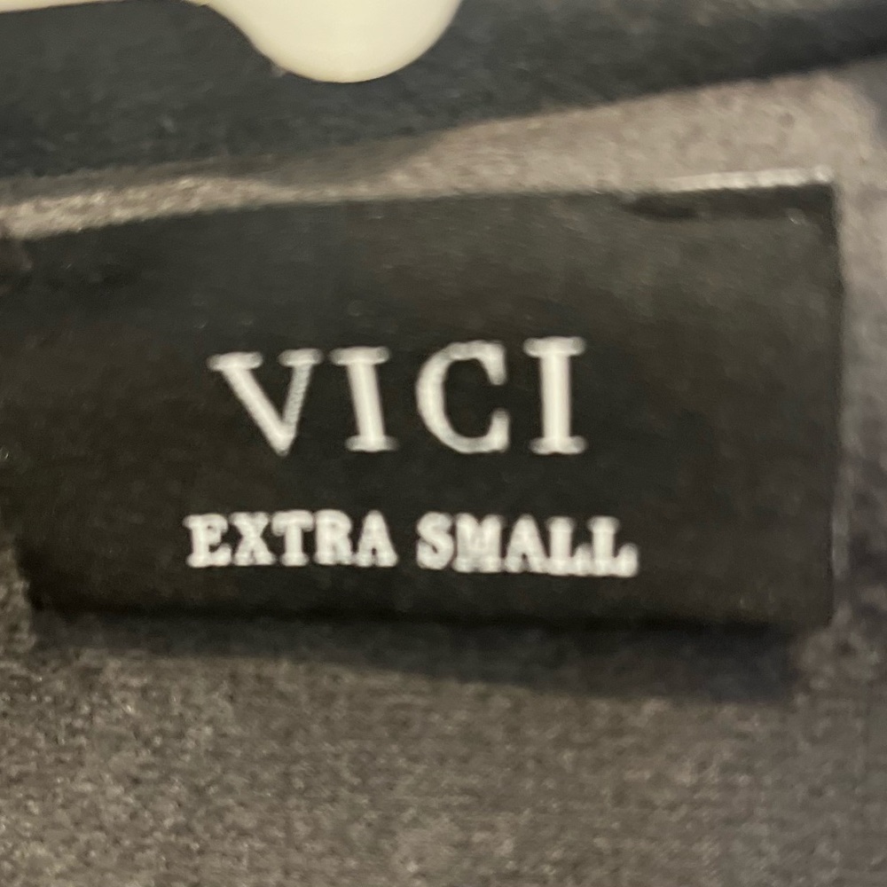 VICI grey suede cropped moto jacket. NEVER BEEN WORN! Size XS - Picture 4 of 5